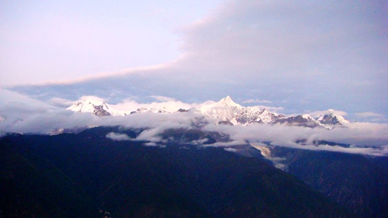 麗江景點(diǎn)朝拜梅里雪山常規(guī)四日游